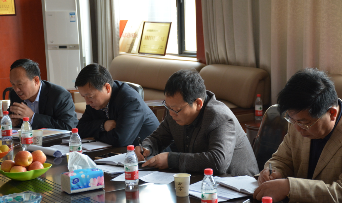 市委常委、常務副市長陳治龍